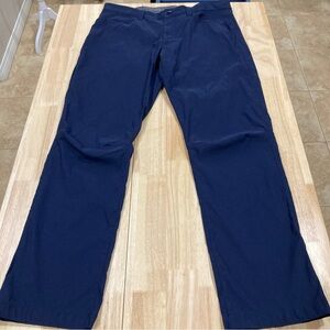 Eddie Bauer Men's Tech Outdoor Performance Pants in Navy Blue Size 36